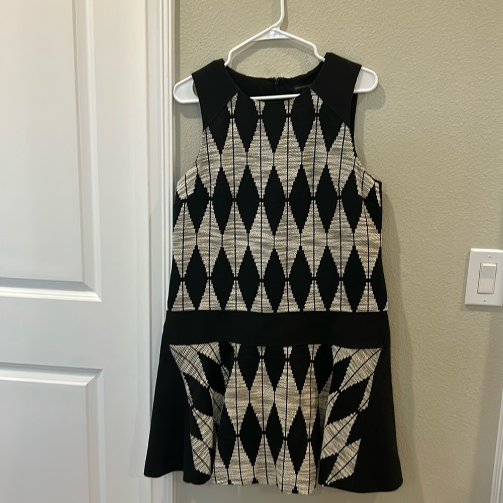 Banana Republic black + off white diamond pattern sleeveless dress (fair)